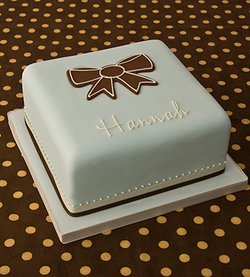pretty-bow-birthday-cake