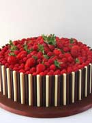 berry-curl-birthday-cake