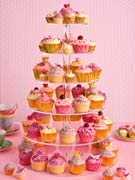 pink-lilac-and-gold-wedding-cupcakes