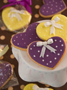heart-bow-wedding-cookies