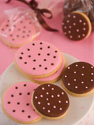 pink-and-chocolate-dot-wedding-cookies