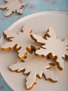 snowflake-wedding-cookies