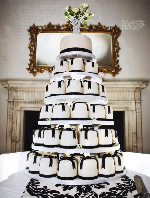 you-and-your-wedding - Black-bow-mini-cakes-feature